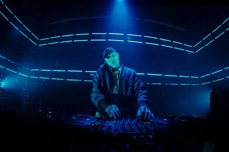 Crítica de ‘Banger’, Vincent Cassel es un DJ en apuros (Netflix)