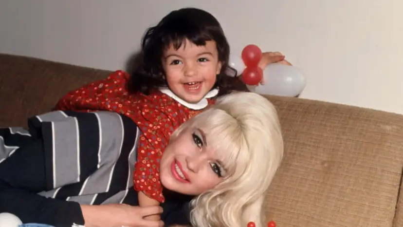 Crítica de ‘My Mom, Jayne’, un gran cuento de memorias y perdón