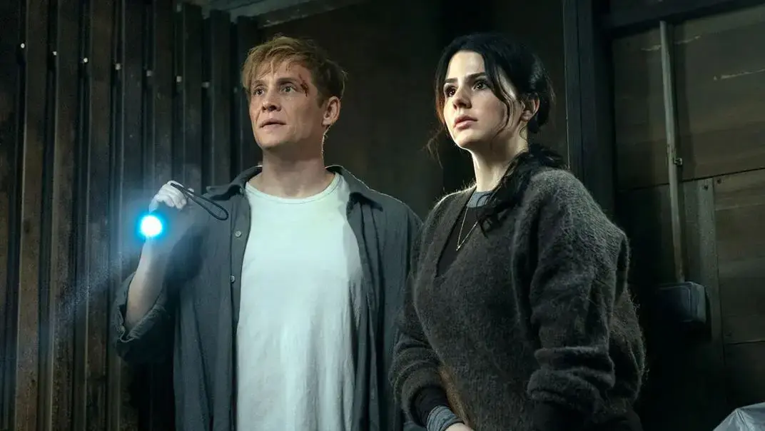 Crítica de 'El Muro Negro' ('Brick'), extraña película que es un éxito en Netflix