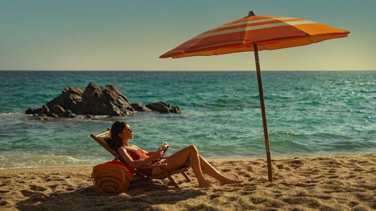'People We Meet on Vacation' Review: Netflix Adapts Emily Henry’s Hit Romance